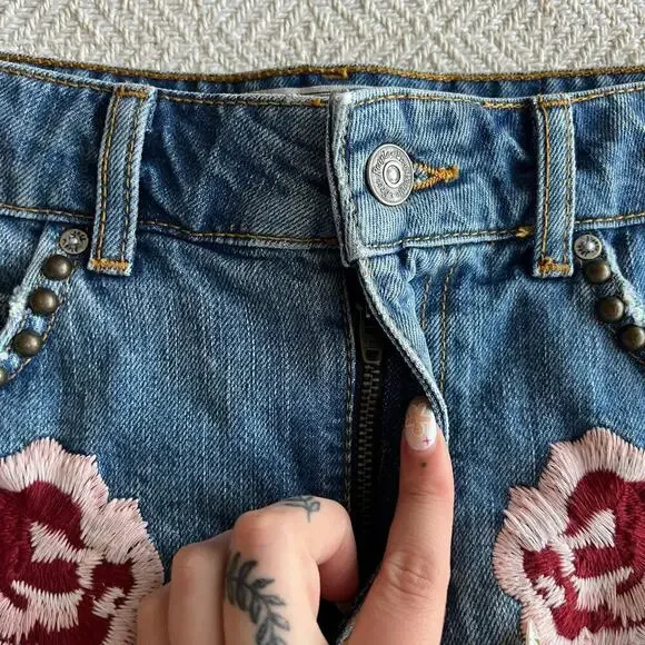 Free People Embroidered Wild Rose Denim Mini Skirt Size 26/2 - Picture 4 of 7